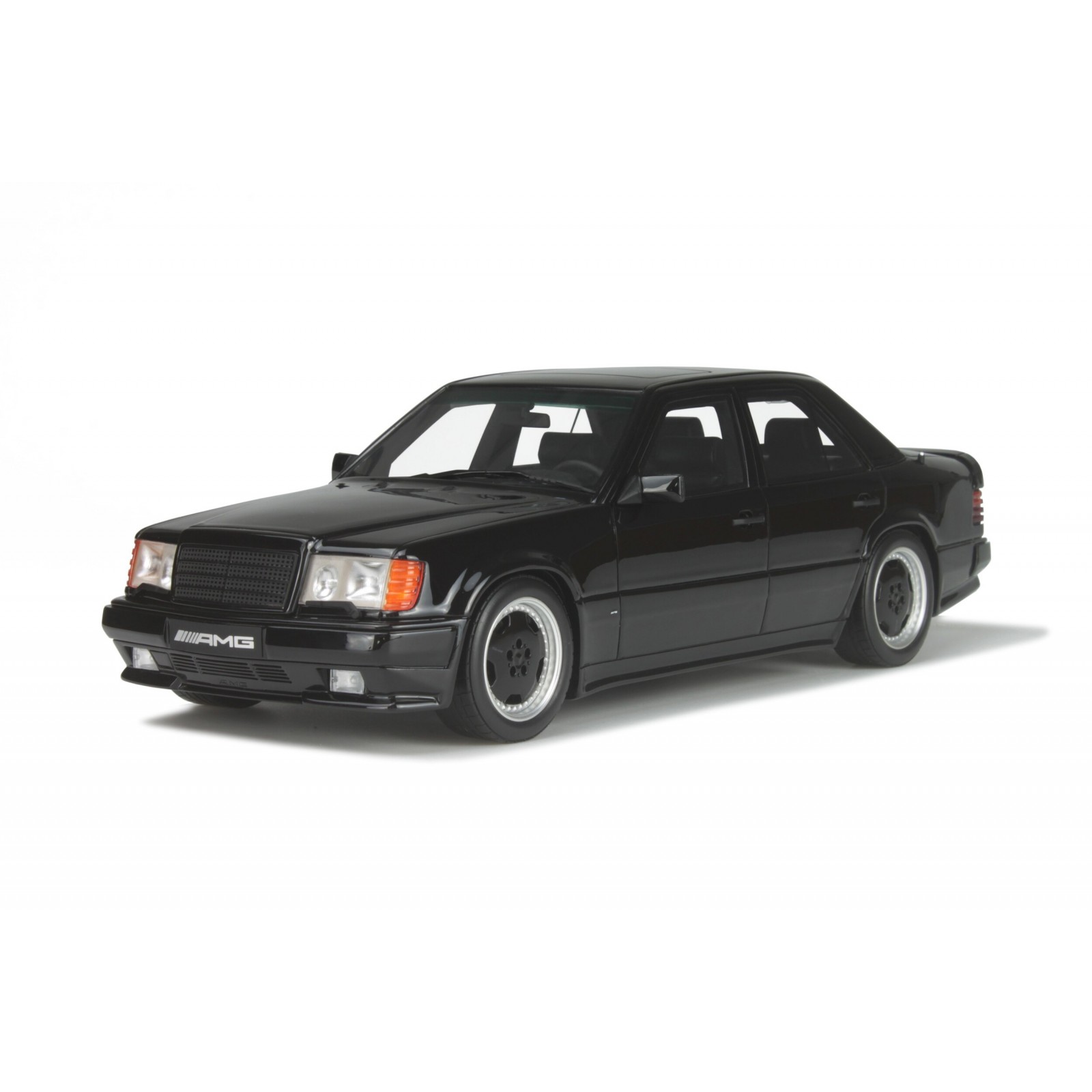 300 (W124) E 5.6 AMG Black 040