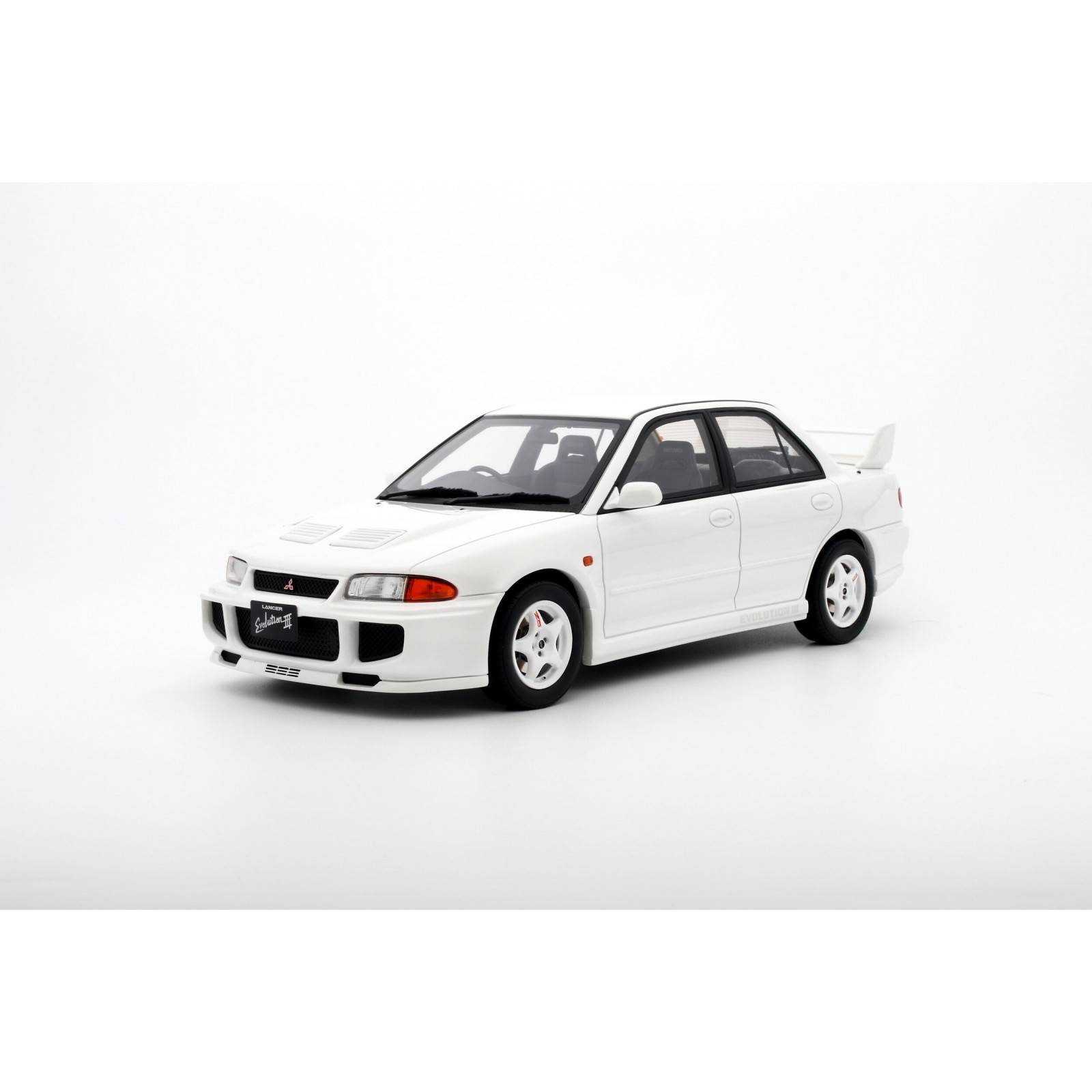 Lancer Evo III Scotia White W83