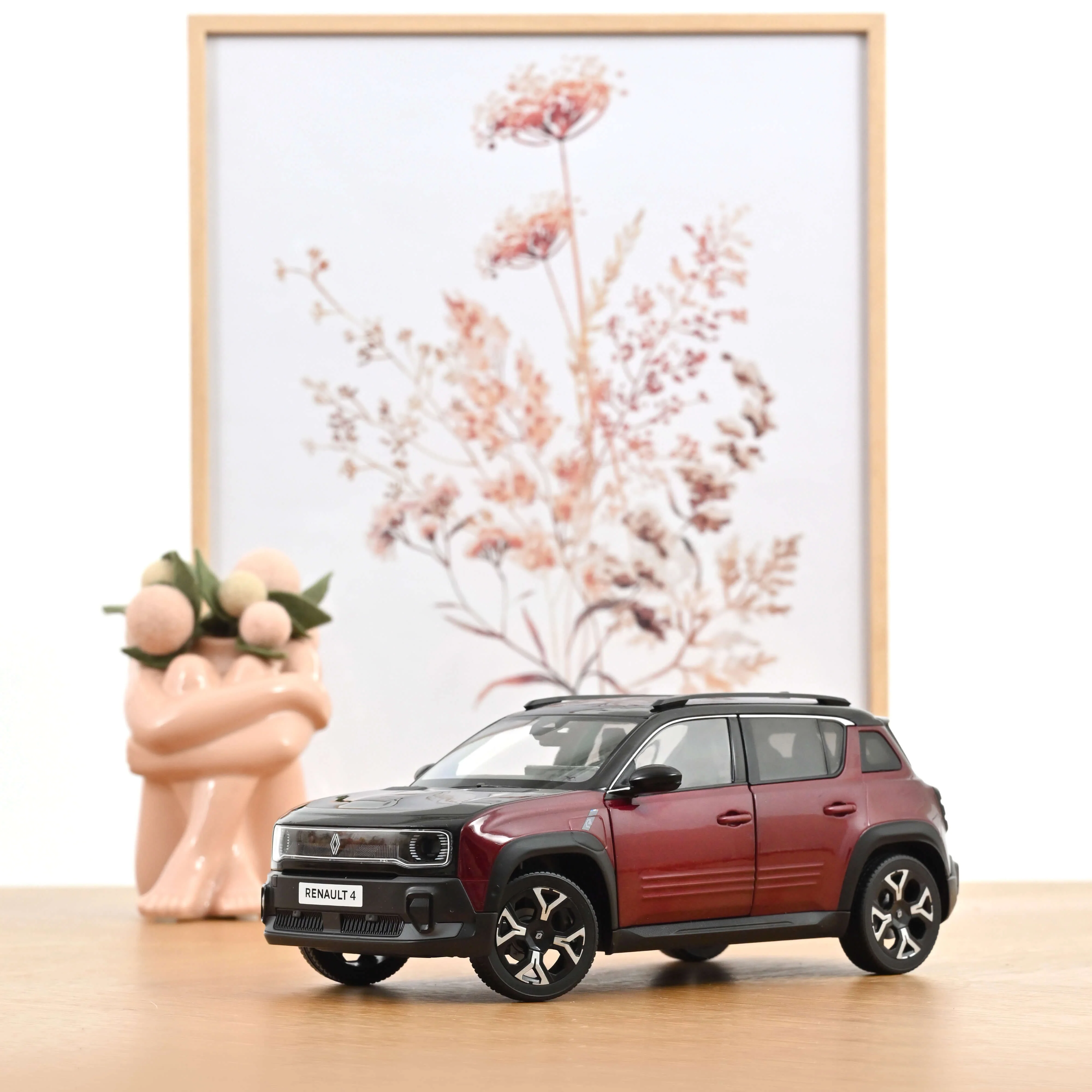 4 E-Tech Electric Carmin