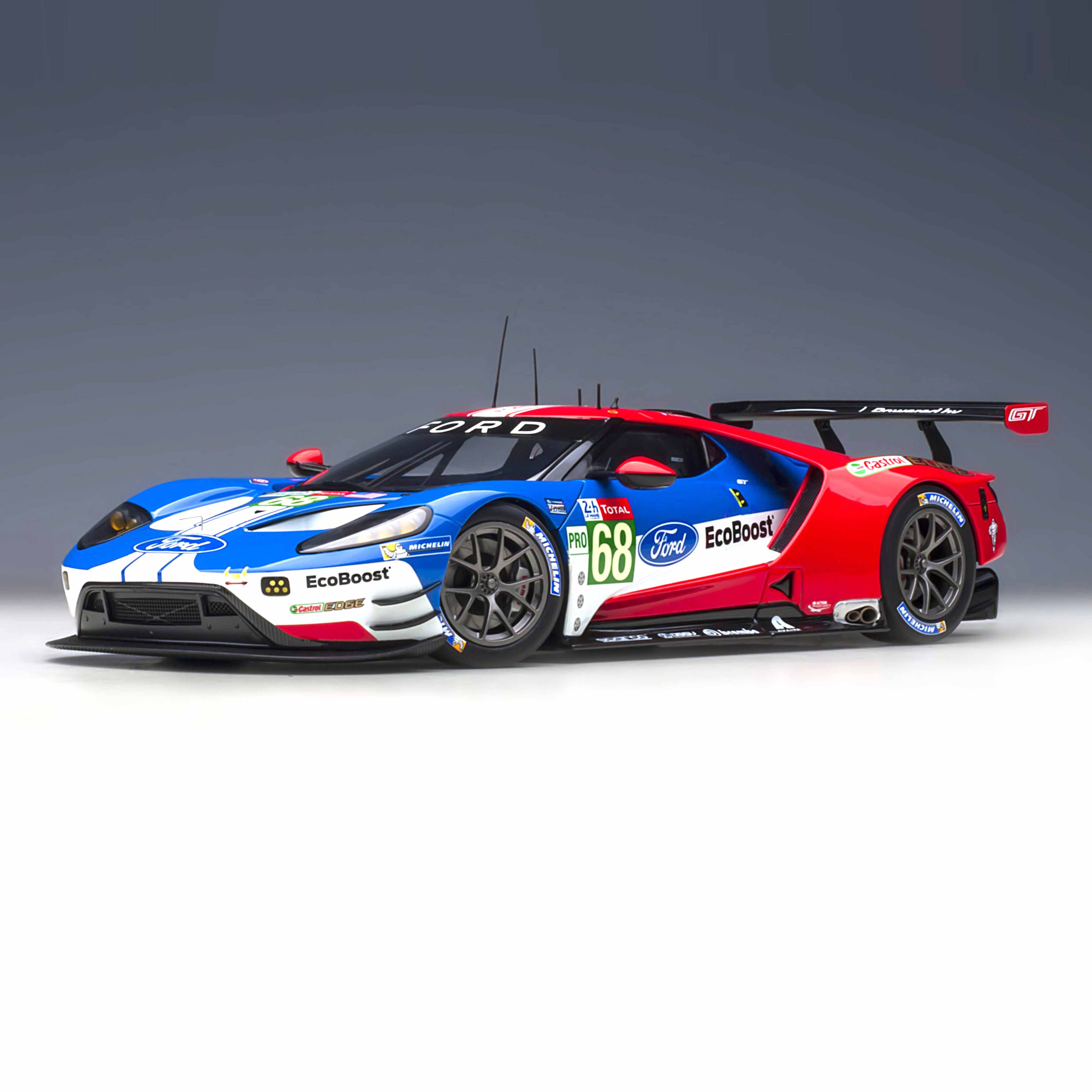 GT LM Hand/Muller/Bourdais N 68