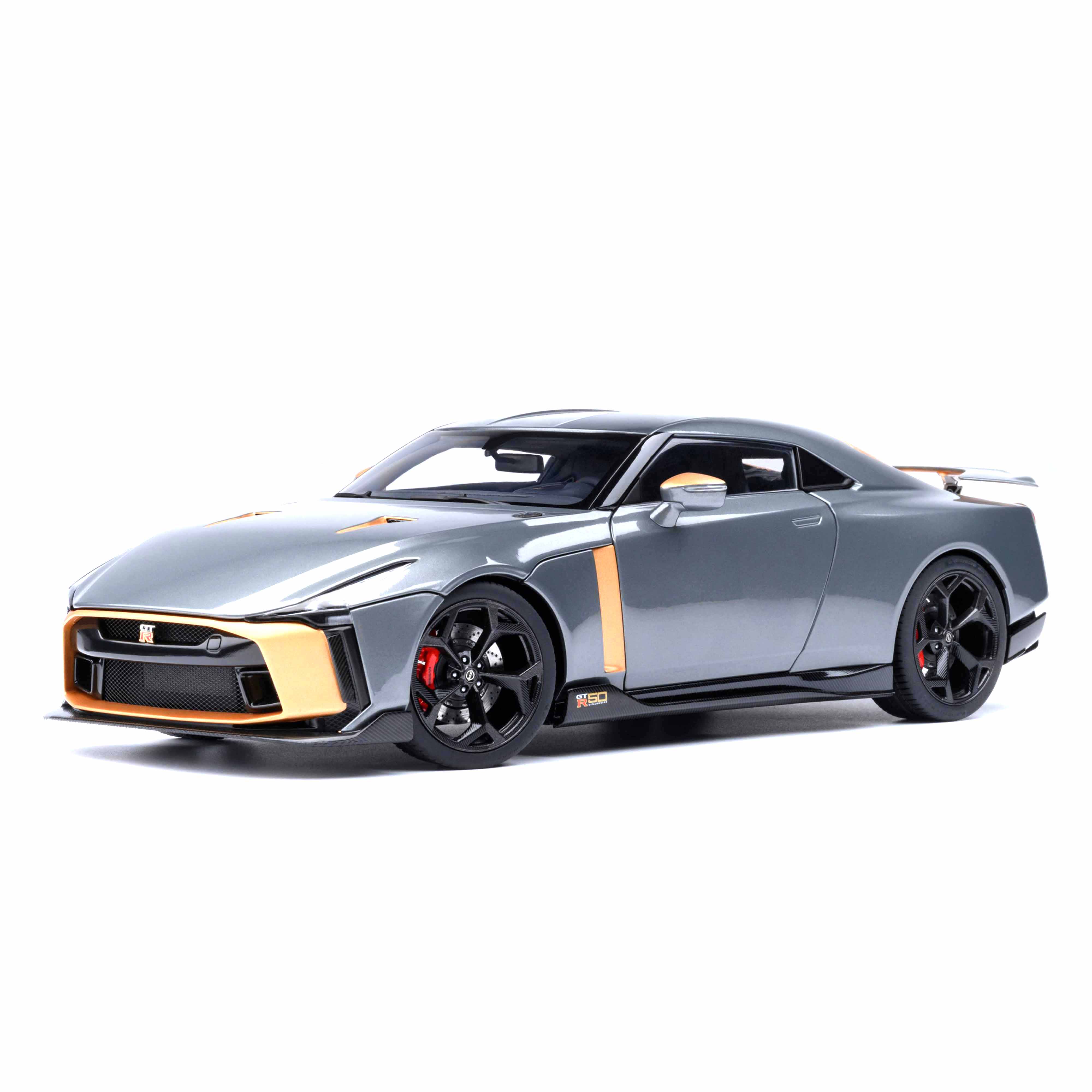 GT-R50 by Italdesign Liquid Kinetic Silver/Sigma