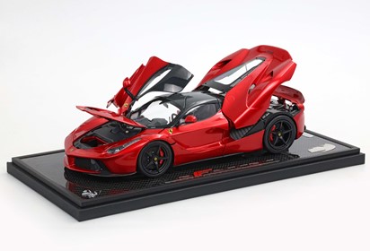 LaFerrari open diecast rosso F1 2007 and roof- real carbon base and display case included