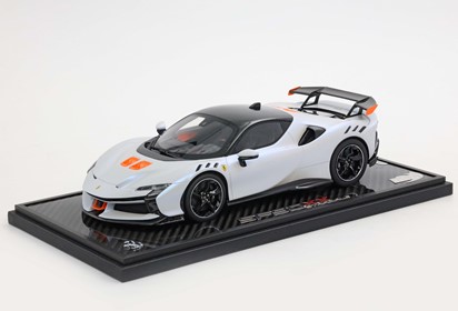 SF90 XX Stradale Onda marina and roof