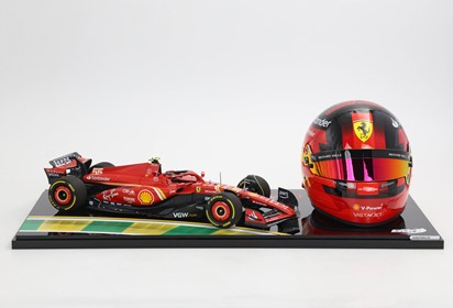 SF24 Australian GP - Sainz DIECAST MODEL AND HELMET