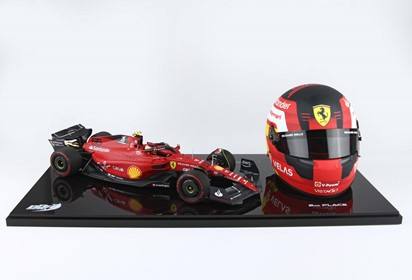 Ferrari F1-75 G.P BAHRAIN C.Sainz DIECAST MODEL AND HELMET