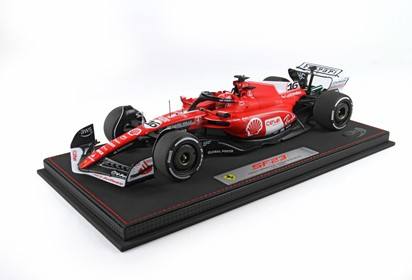 SF-23 GP Las Vegas - Luxury Packaging C.Leclerc Driver figure with helmets included