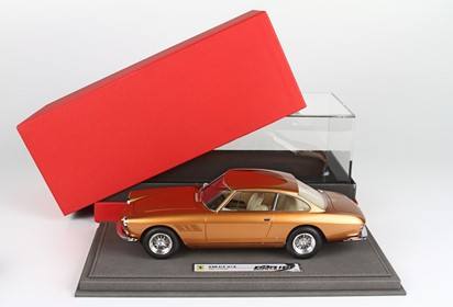 330 GT 2+2 sn 5701 met. gold