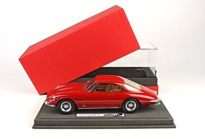 400 Superamerica with display case