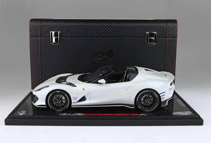 812 Competizione A Matt White special box