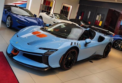 SF90 XX Spider Azzurro La Plata