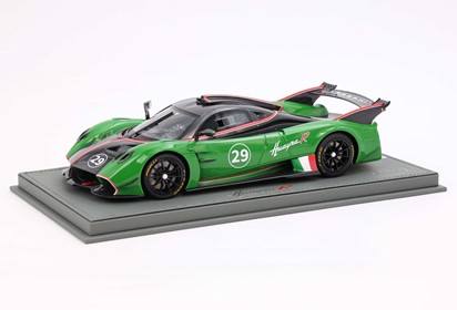 Huayra R Gloss black carbon e grass