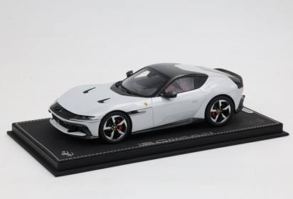 12Cilindri Coupe Artic