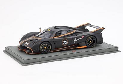 Huayra R Matt carbon and