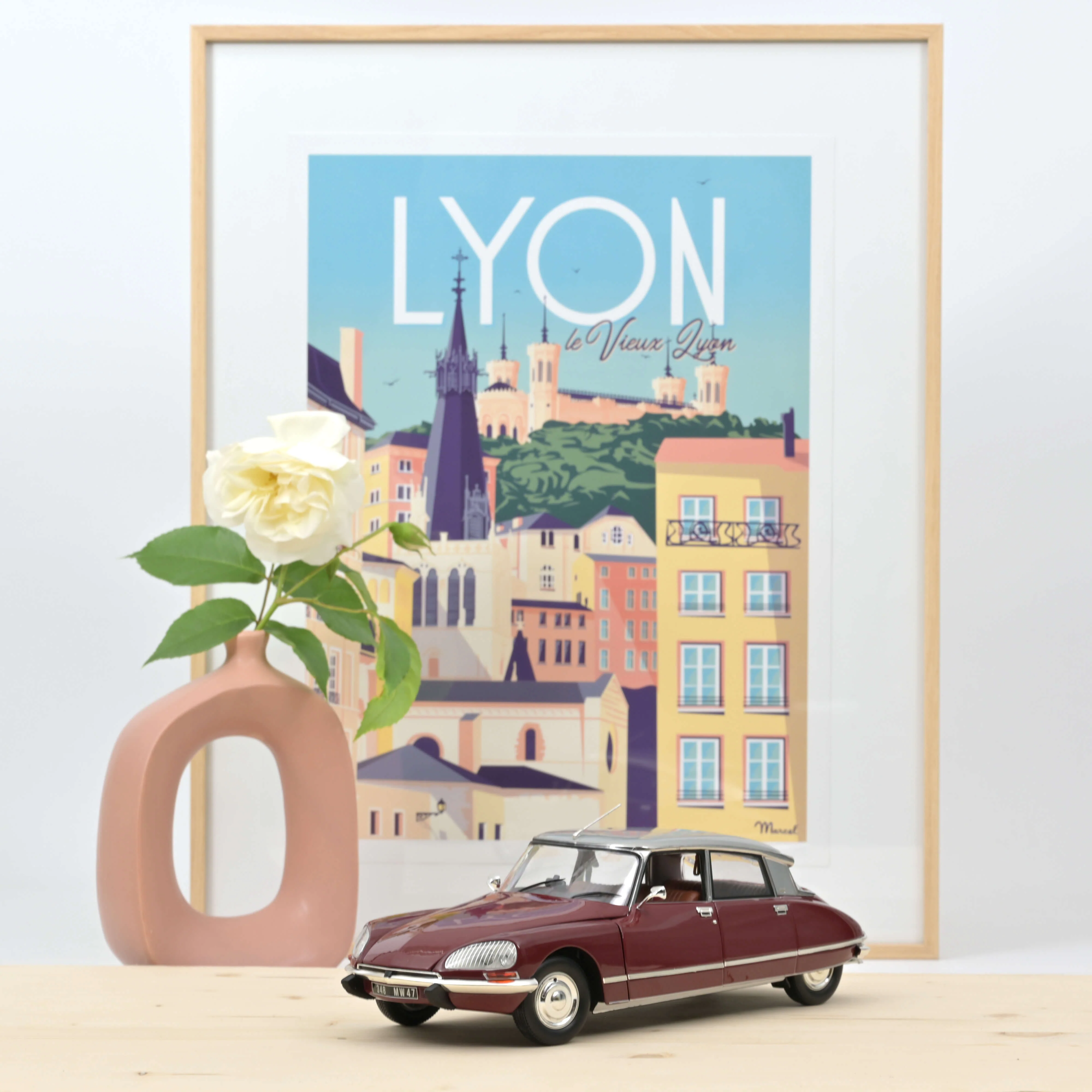 DS 23 Pallas Grenade Red and