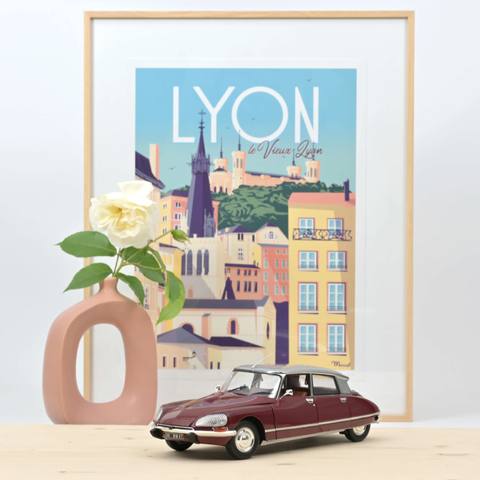 DS 23 Pallas Grenade Red and