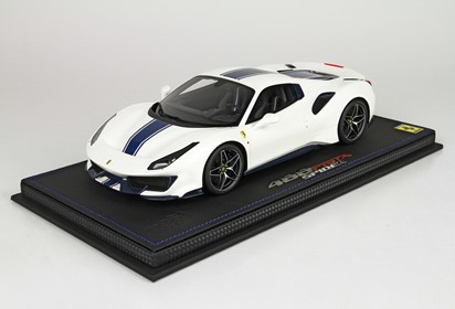 488 Pista Spider closed roof