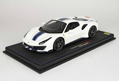 488 Pista Spider closed roof