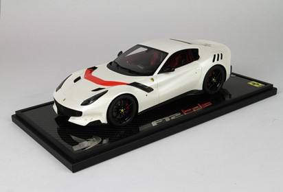 F12 TDF gloss fuji white stripe