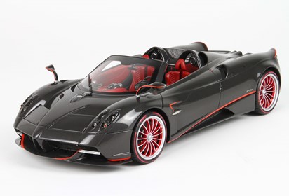 Huayra Roadster Carbon fibre