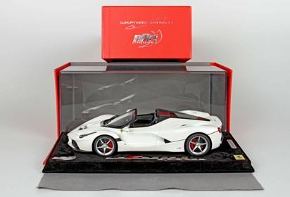 LaFerrari Aperta Italian met