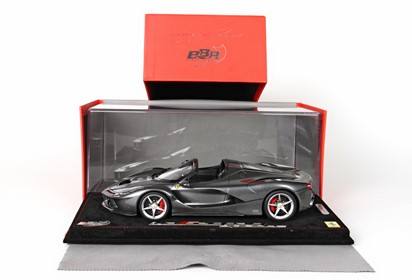 LaFerrari Aperta iron met