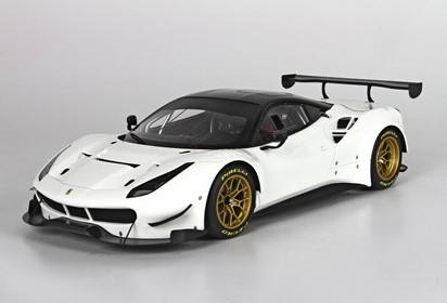 488 GT3 white avus gloss roof - with display case