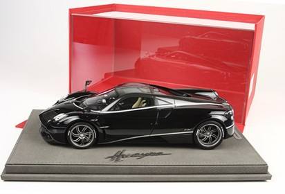 Pagani Huayra con vetrinetta