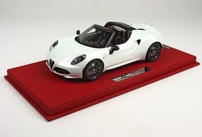 4C SPIDER with display case
