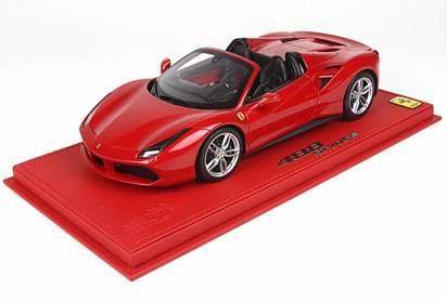 488 Spider FRANKFURT AUTO SHOW with display case
