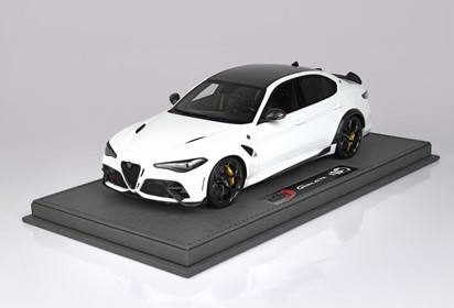 Giulia GTA Bianco Trofeo brakes black seat belts