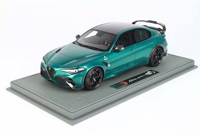 Giulia GTAM Verde Montreal seat belts brakes