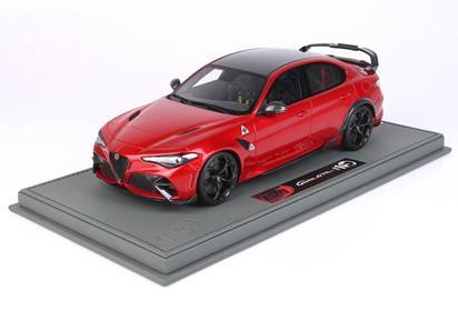 Giulia GTAM Rosso GTA seat belts and brakes