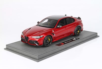 Giulia GTA Rosso GTA yellow brakes seat belts