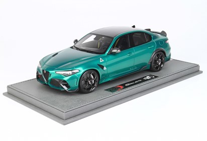 Giulia GTA Verde Montreal brakes black seat belts