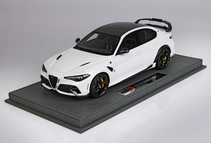 Giulia GTAM Bianco Trofeo roll bar Bianco Trofeo brakes