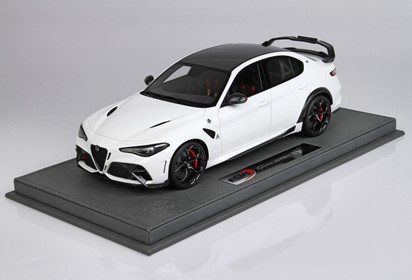 Giulia GTAM Bianco Trofeo roll bar Bianco Trofeo brakes