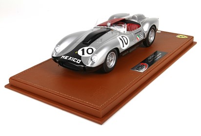 250 TR58 TestaRossa Nassau 58 with display case