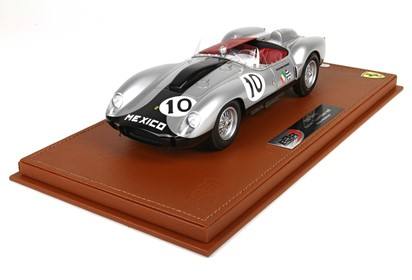 250 TR58 TestaRossa Nassau 58 with display case