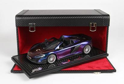 675LT Spider chamaleon special packaging