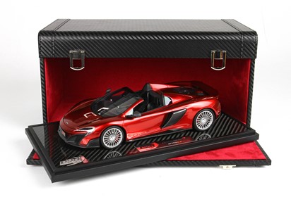 675LT Spider special packaging