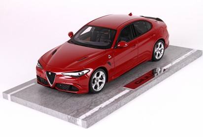 Giulia Quadrifoglio Color Alfa