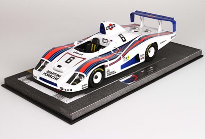 936-78 24h Le Mans Martini Wollek - Barth - Ickx with display