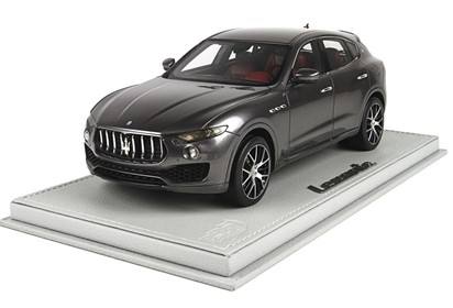 Levante with display case Maratea