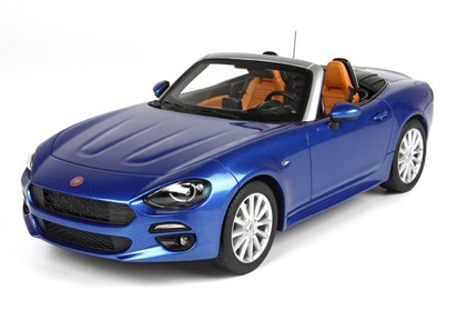 124 Spider Azure Italy