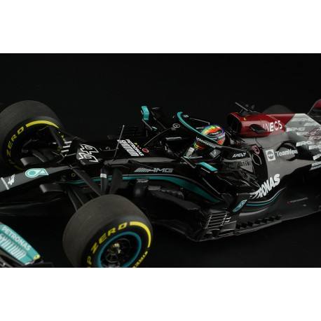 Mercedes-Benz AMG F1 W12 E Performance 44 F1 Winner Grand Prix du Qatar 2021 Lewis Hamilton