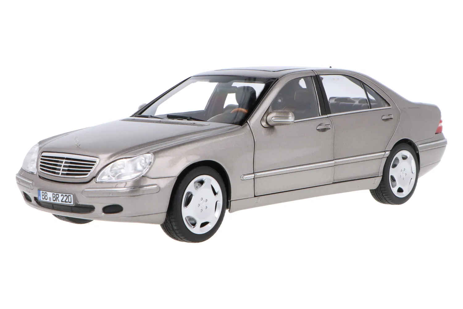 S 600 (V220) Cubanite