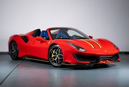 488 Pista Spider Rosso Corsa with two stripes