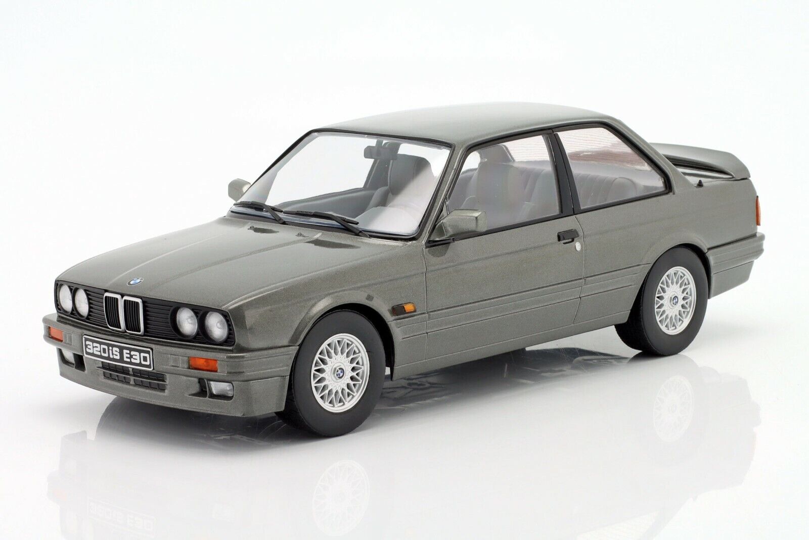 E30 320IS ITALO M3