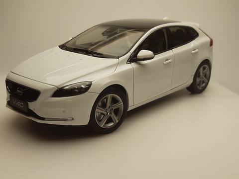 V40