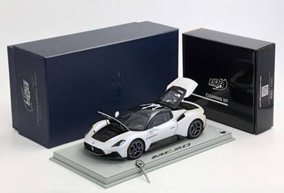 MC20 diecast full open Bianco Audace tridente on roof